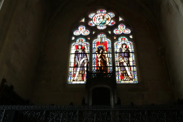 Gebrandschilderde ramen kerk van Saint-Germain-l'Auxerrois — Stockfoto