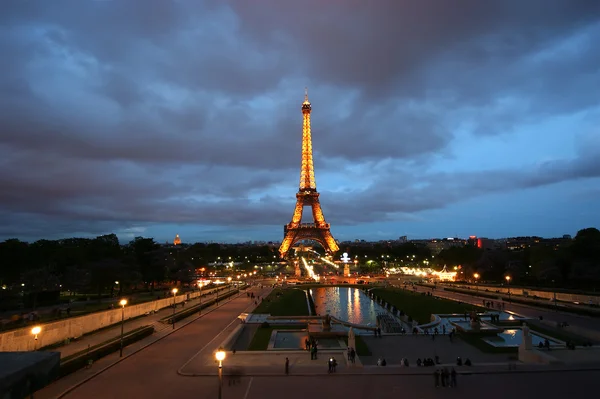 Eiffel torony Párizsban, Franciaországban — Stock Fotó