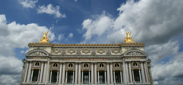 Opera Garnier στο Παρίσι (την ημέρα), Γαλλία — Φωτογραφία Αρχείου