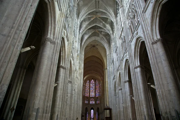 Interior of a Gothic cathedral of Saint Gatien, Tours, France — Stock Photo, Image