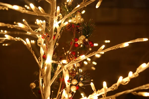 Guirnalda eléctrica de Navidad brillante — Foto de Stock