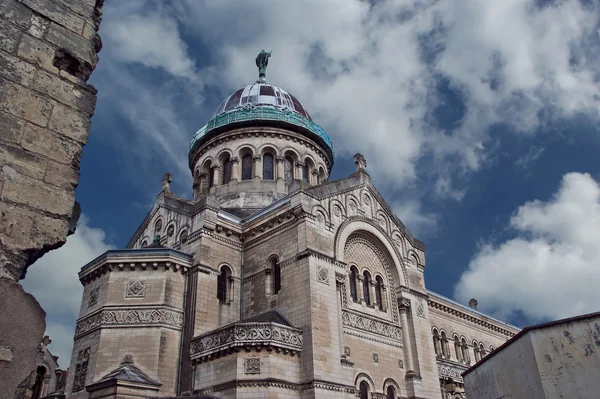 Basilica of Saint-Martin, Tours, France — Stock Photo, Image