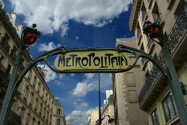 Famous Paris Metro Sign, France — Stock Photo, Image