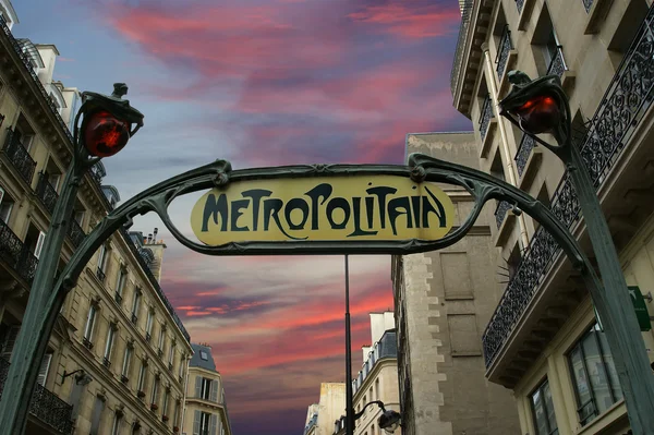 Famous Paris Metro Sign, France — Stock Photo, Image