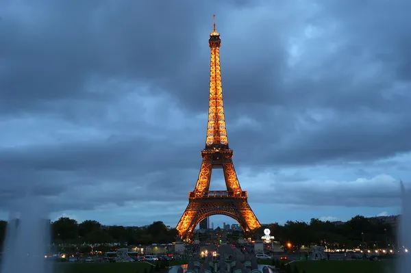 Eiffel torony Párizsban, Franciaországban — Stock Fotó