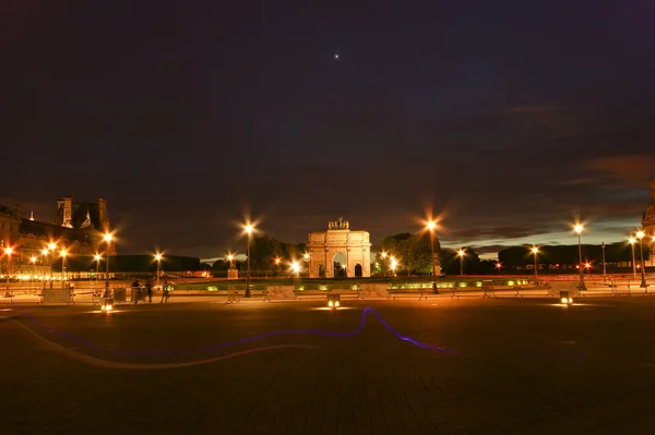 El centro histórico de París por la noche, Francia — Foto de Stock