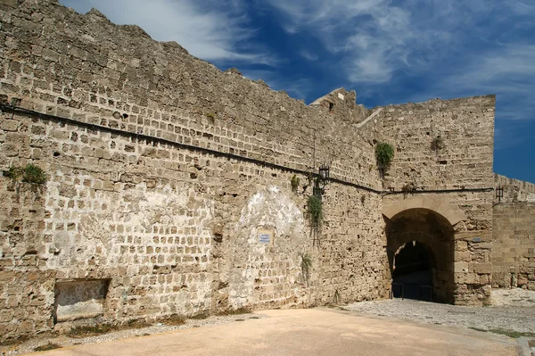 로도스, 그리스에서에서 중세 도시 벽 — 스톡 사진
