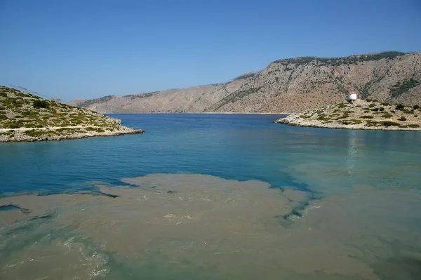 ギリシャの島々 の海岸に古い風車 — ストック写真