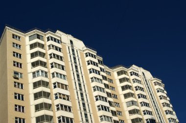 Modern konut yüksek doğmak bina