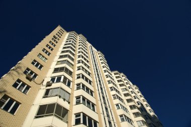 Modern konut yüksek doğmak bina