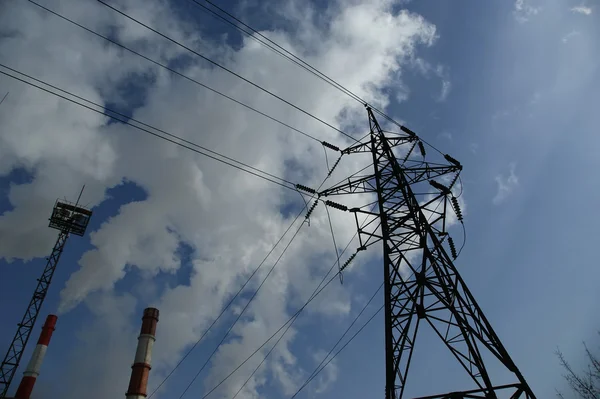Csövek a szén égető erőmű. Moscow, Oroszország — Stock Fotó
