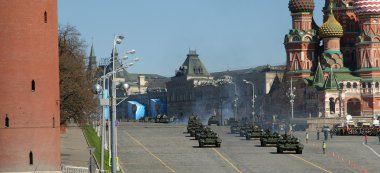 üzerinde kırmızı kare Moskova, Rusya askeri geçit töreni provası