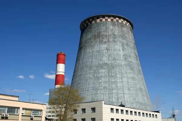 Buizen van elektriciteitscentrale verbranding van kolen — Stockfoto