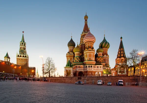 Catedral de São Basílio à noite, Praça Vermelha, Moscou, Rússia — Fotografia de Stock