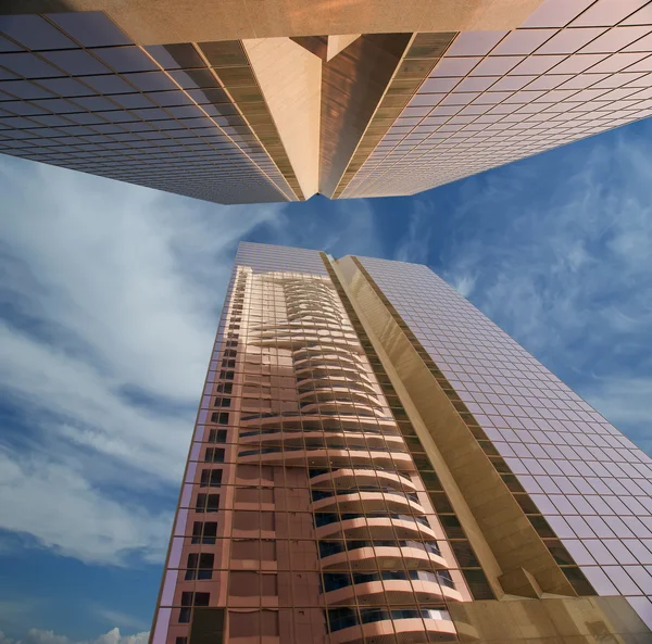 Σύγχρονη ουρανοξύστες, sheikh zayed road, Ντουμπάι, Ηνωμένα Αραβικά Εμιράτα — Φωτογραφία Αρχείου