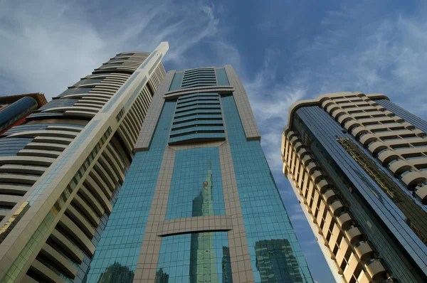 Moderní mrakodrapy, sheikh zayed road, Dubai(Dubaj), Spojené arabské emiráty — Stock fotografie