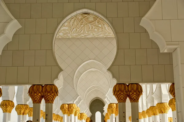 Mešita šejka Zayeda bílé Abú Dhabí, kde v SAE — Stock fotografie