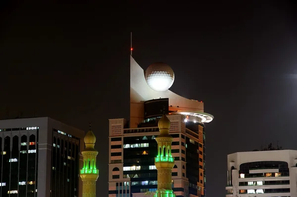 Abu Dhabi skyline, Emirados Árabes Unidos — Fotografia de Stock