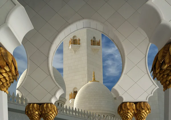 Mosquée blanche Abu Dhabi Sheikh Zayed aux EAU — Photo