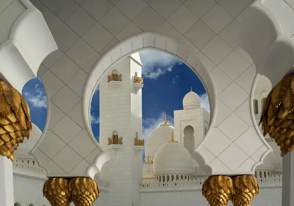 Mosquée blanche Abu Dhabi Sheikh Zayed aux EAU — Photo