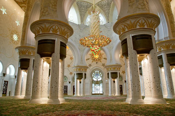 BAE Abu Dabi Şeyh zayed beyaz Camii