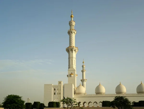Abu Dhabi Sheikh Zayed Mesquita Branca nos Emirados Árabes Unidos — Fotografia de Stock