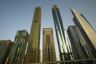 Modern gökdelenler, sheikh zayed road, dubai