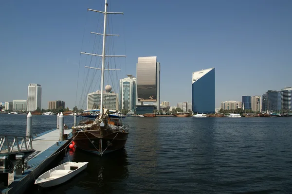 Vista sobre muelle de Dubai, Emiratos Árabes Unidos ) — Foto de Stock