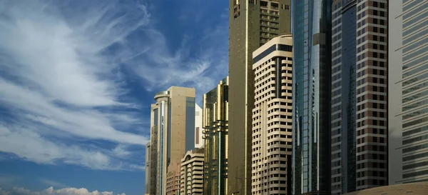 Σύγχρονη ουρανοξύστες, sheikh zayed road, Ντουμπάι — Φωτογραφία Αρχείου