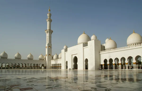 Abu Dhabi Sheikh Zayed Mesquita Branca nos Emirados Árabes Unidos — Fotografia de Stock