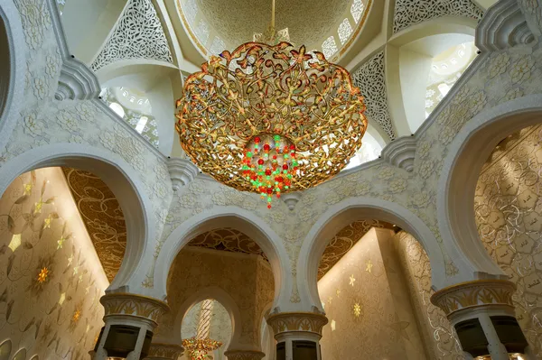 BAE Abu Dabi Şeyh zayed beyaz Camii