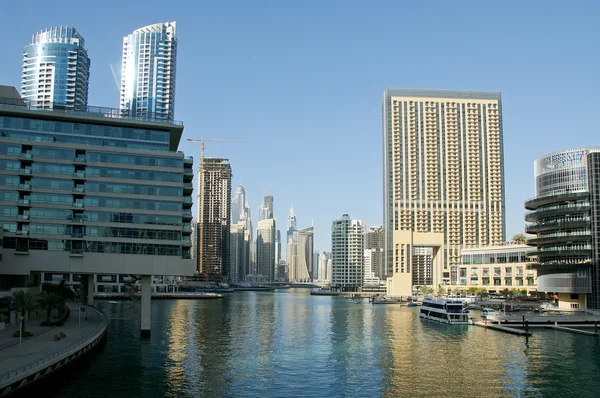 Arranha-céus modernos, Dubai Marina, Dubai, Emirados Árabes Unidos — Fotografia de Stock