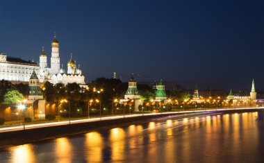gece görünümü Moskova Nehri ve kremlin, Rusya, Moskova