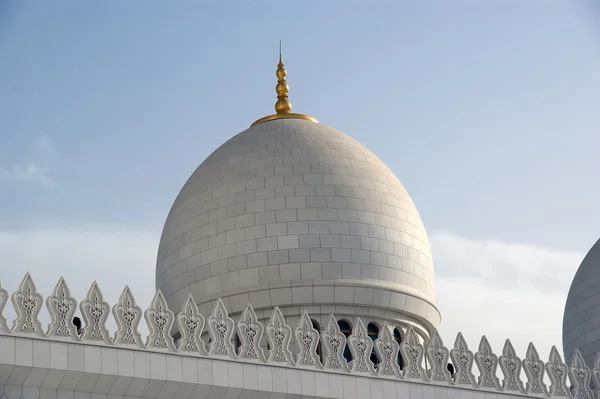 Abu Dhabi Sheikh Zayed Mesquita Branca nos Emirados Árabes Unidos — Fotografia de Stock