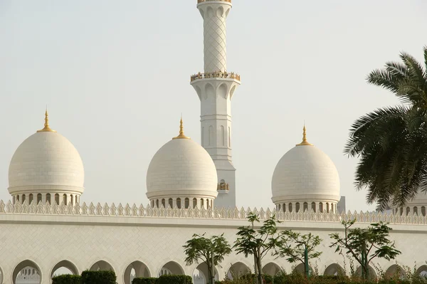 Abu Dhabi Sheikh Zayed Mesquita Branca nos Emirados Árabes Unidos — Fotografia de Stock