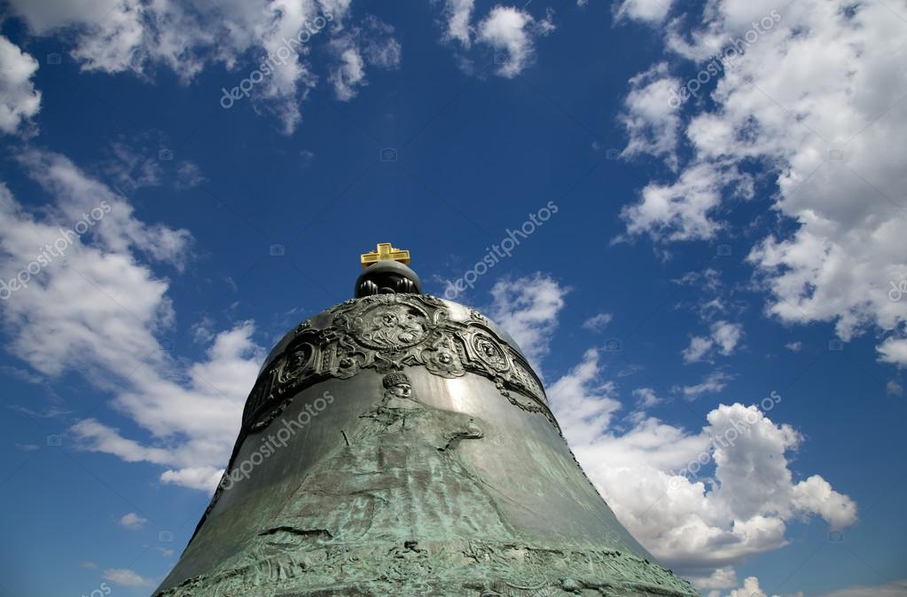 Фотообои Tsar Bell, also known as the Tsarsky Kolokol, Moscow Kremlin