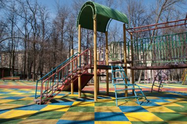 güneşli bir günde kamu Bahçesi.