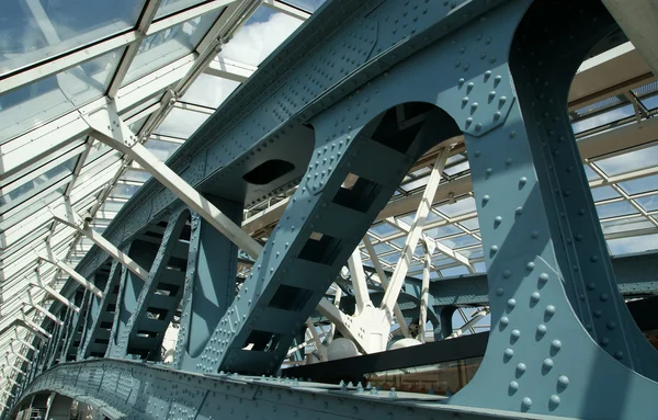 Metal structure of the bridge — Stock Photo, Image