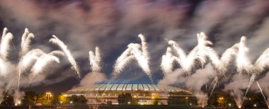 Moskova Nehri luzhniki Stadı, Rusya yakın dolgu üzerinde havai fişek.