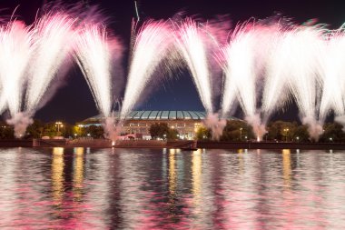 Moskova Nehri luzhniki Stadı, Rusya yakın dolgu üzerinde havai fişek.