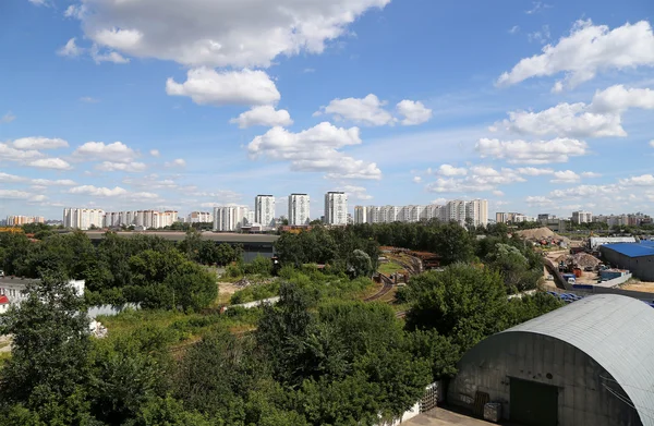 工業地域の大都市、モスクワ、ロシア — ストック写真