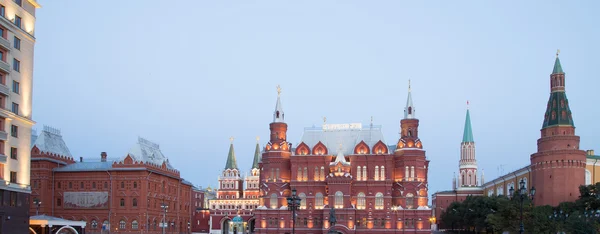 Państwa historyczne Muzeum w nocy. Moscow, Federacja Rosyjska — Zdjęcie stockowe