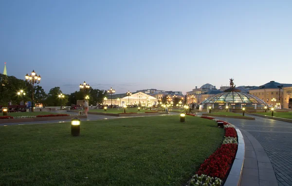 Manege vierkante bij nacht, Moskou, Rusland — Stockfoto