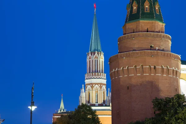 Moskiewski Kreml przez noc, Federacja Rosyjska — Zdjęcie stockowe