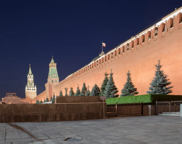 Московський кремль вночі, Росія — стокове фото