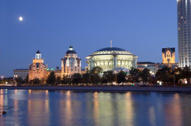 iş ve kültür kompleksi riverside towers (Moskova uluslararası house müzik, swissotel krasnye holmy, Sanat-Galerisi vb), Moskova, Rusya