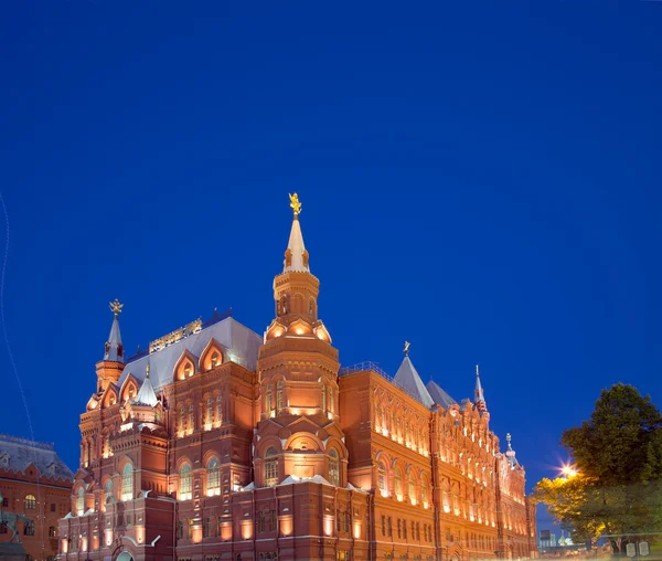 夜の州の歴史的博物館。モスクワ、ロシア — ストック写真