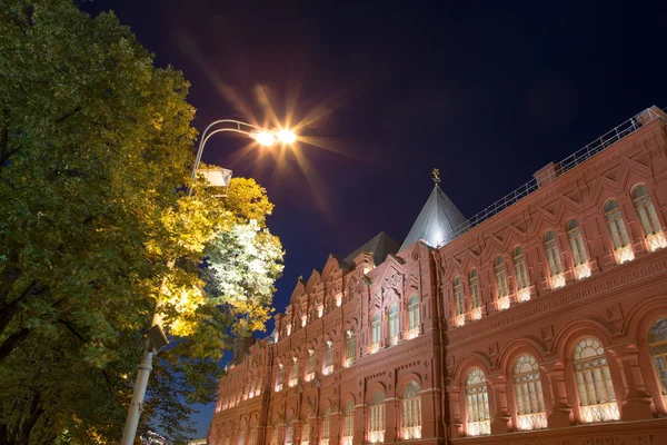 Staat historisch museum at nacht. Moskou, Rusland — Stockfoto