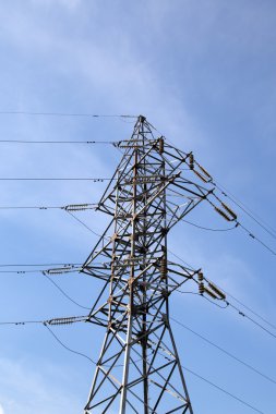 elektrik direkleri ve çizgi