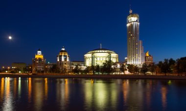 iş ve kültür kompleksi riverside towers, Moskova, Rusya